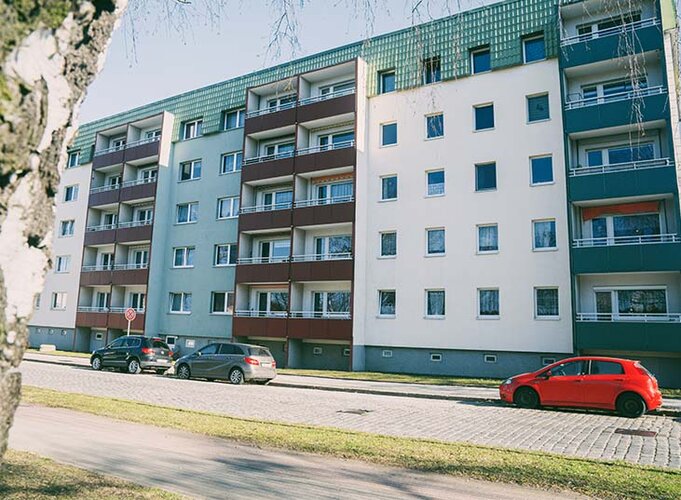 4-Zimmer-Wohnung in Innenstadtlage und verfügbaren Stellplätzen - Foto 2