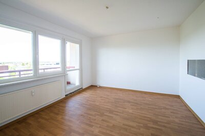 Bild 1 zum Mietangebot Familienwohnung mit Weitblick.