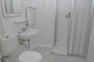 Bild 7 zum Mietangebot Seniorenwohnung mit Aufzug.