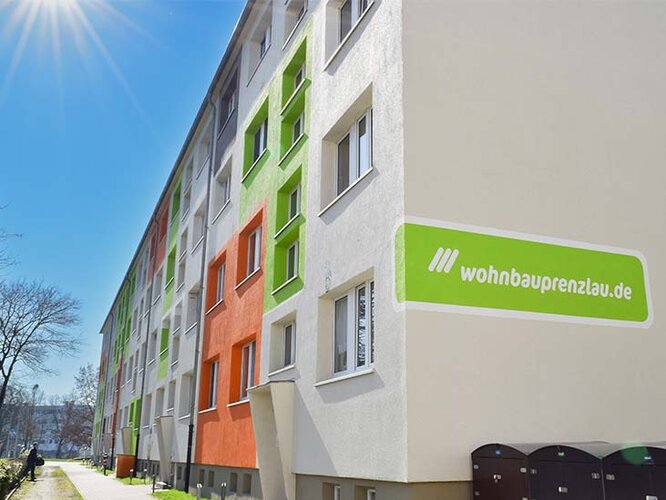 Wohnen im Herzen der Stadt – 2-Zimmer-Wohnung mit Balkon - Photo 2