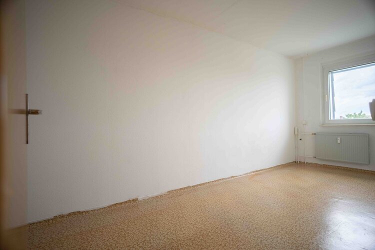 Zum Mietangebot verlinktes Bild: Mit großem Balkon.