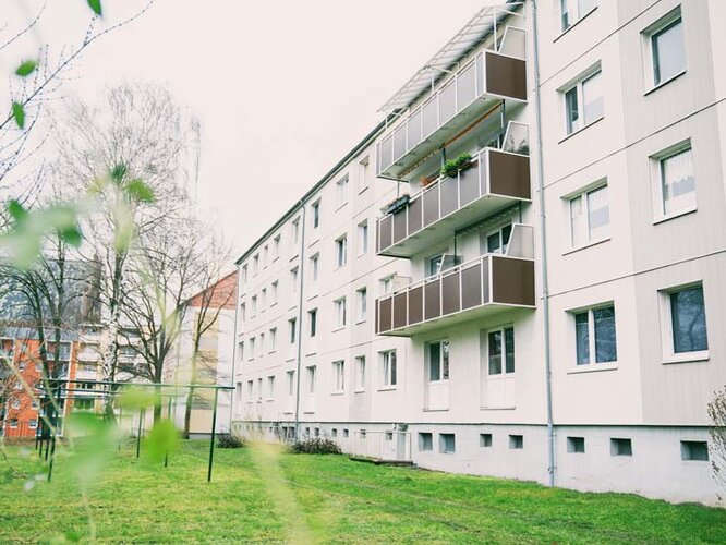 Mit Blick ins Grün. Erstbezug nach Sanierung. - Foto 3