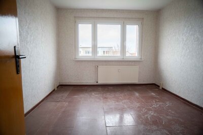 Bild 4 zum Mietangebot 3-Raum-Wohnung im Stadtgebiet Igelpfuhl.