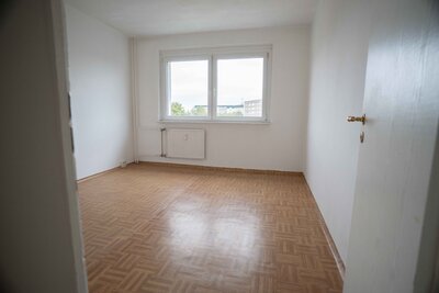 Bild 3 zum Mietangebot Praktisch geschnittene Familienwohnung mit Aussicht