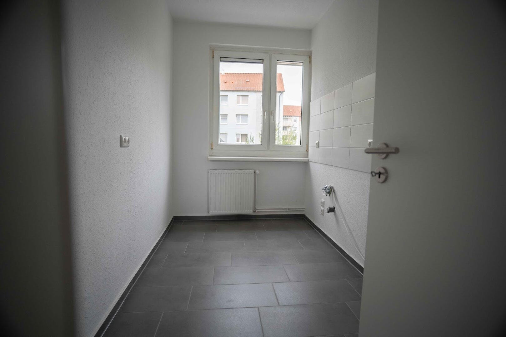 Zum Mietangebot verlinktes Bild: Hier sanieren wir für Sie!