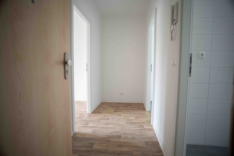 Zum Mietangebot verlinktes Bild: ...nur wenige Stufen ins Glück...Sanierte Erdgeschosswohnung.