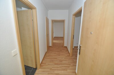 Bild 2 zum Mietangebot Im 1. OG mit Balkon!