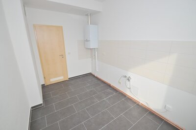 Bild 2 zum Mietangebot Große 3-Zimmer-Wohnung.